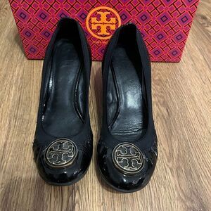 Tory Burch black gold wedge heeled pumps shoes women’s 7
